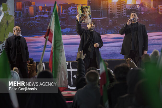 اجتماع حمایت از رزمندگان در مقابله با دشمن آمریکایی - صهیونی