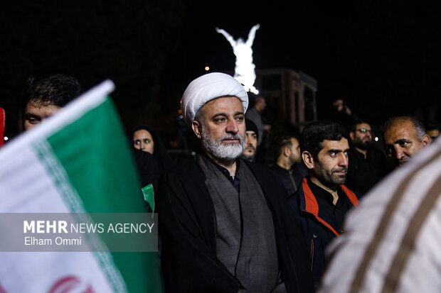 تجمع گرامیداشت شهدای رمضان و دفاع از نیروهای مسلح در سنندج
