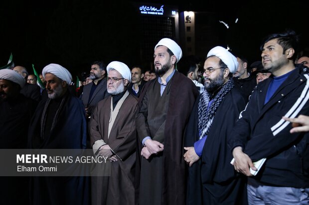 تجمع گرامیداشت شهدای رمضان و دفاع از نیروهای مسلح در سنندج