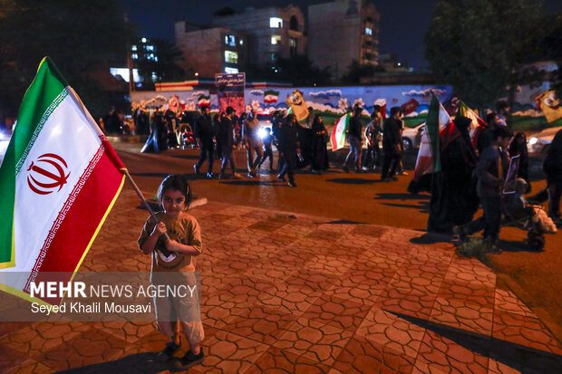 اجتماع شبانه مردم اهواز