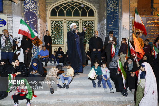 اجتماع شبانه مردم اهواز