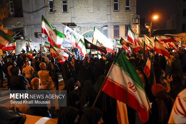 اجتماع شبانه مردم اهواز