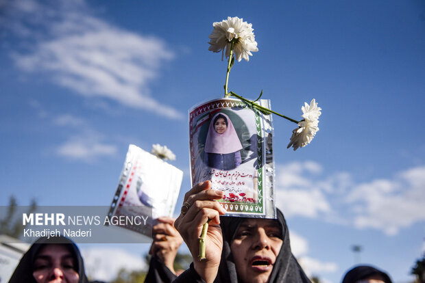 تشییع ۲۷شهید جنگ رمضان در اصفهان