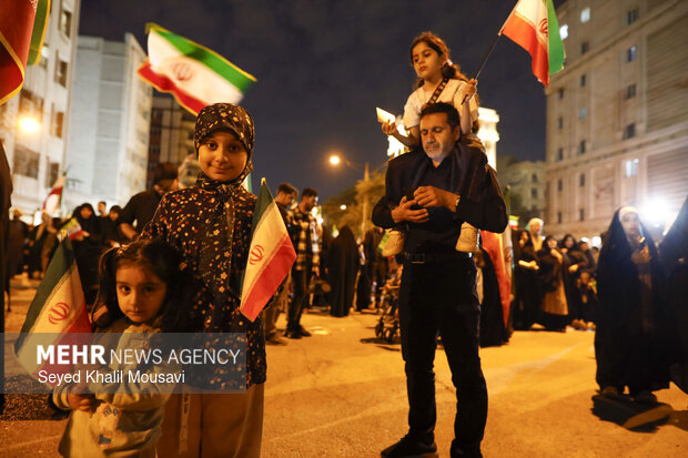 اجتماع شبانه مردم اهواز