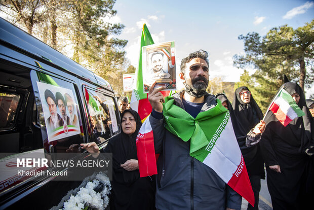 تشییع ۲۷شهید جنگ رمضان در اصفهان