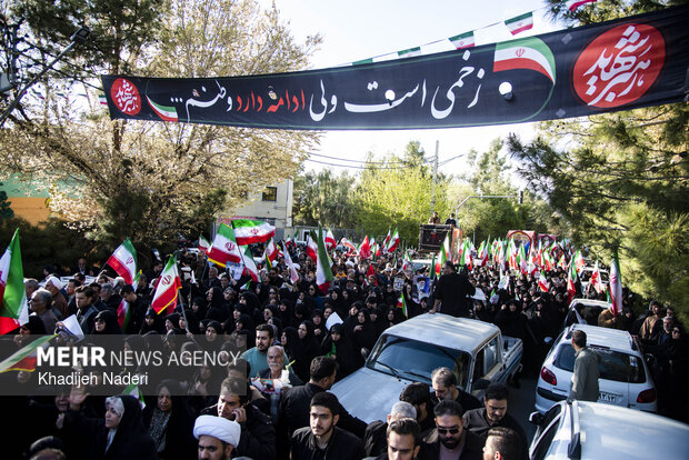 تشییع ۲۷شهید جنگ رمضان در اصفهان