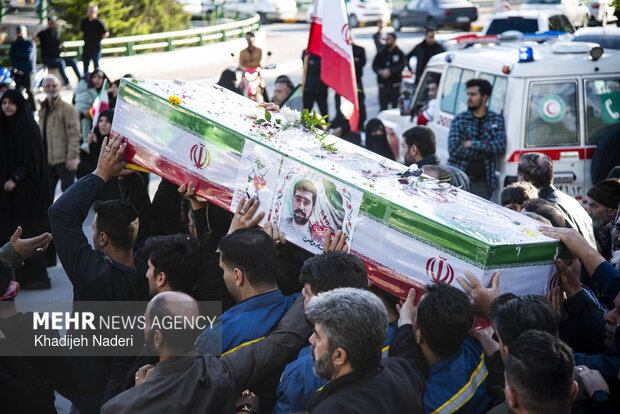 تشییع ۲۷شهید جنگ رمضان در اصفهان