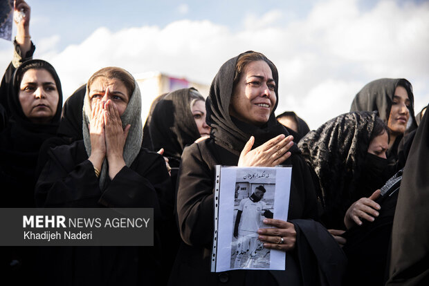 تشییع ۲۷شهید جنگ رمضان در اصفهان