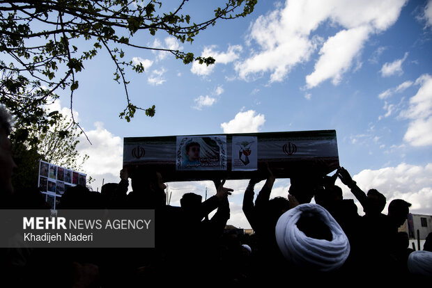 تشییع ۲۷شهید جنگ رمضان در اصفهان