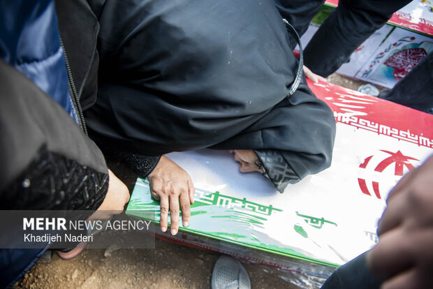 تشییع ۲۷شهید جنگ رمضان در اصفهان