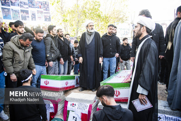 تشییع ۲۷شهید جنگ رمضان در اصفهان