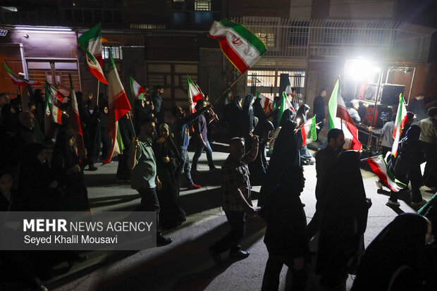 اجتماع شبانه مردم اهواز