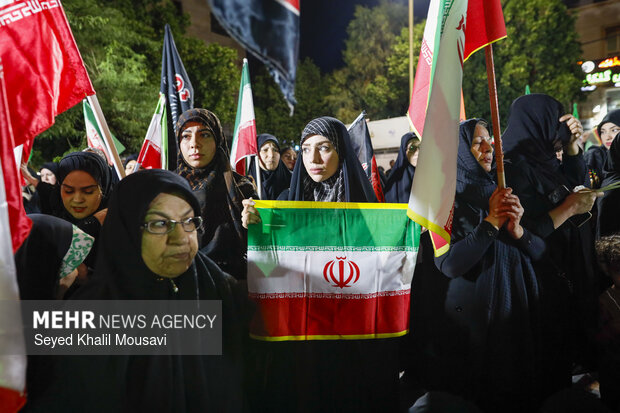 اجتماع شبانه مردم اهواز