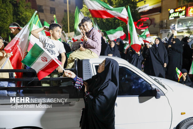 اجتماع شبانه مردم اهواز