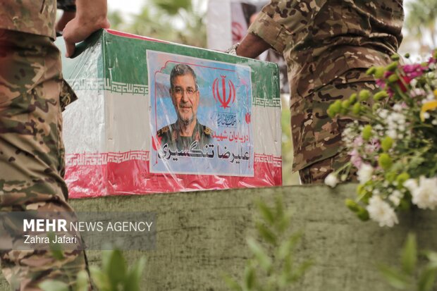 Martyr Admiral Tangsiri laid to rest in Abadan