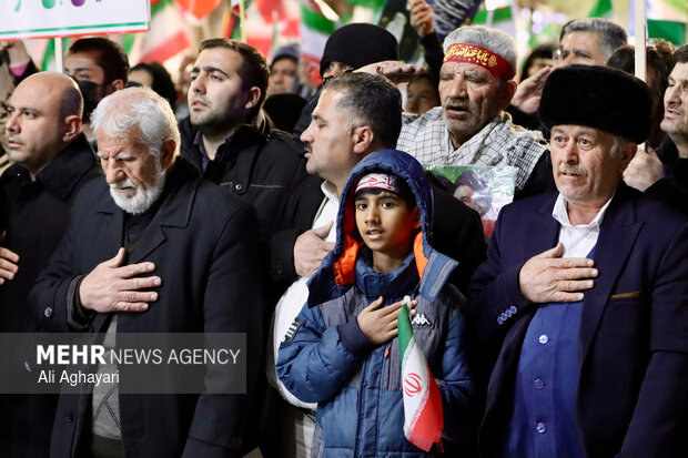 اجتماع شبانه مردم ارومیه