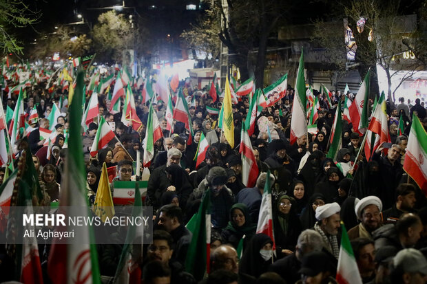 اجتماع شبانه مردم ارومیه