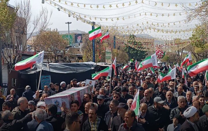 تشییع پیکر دو شهید والامقام وطن در اراک تشییع پیکر دو شهید والامقام وطن در اراک
