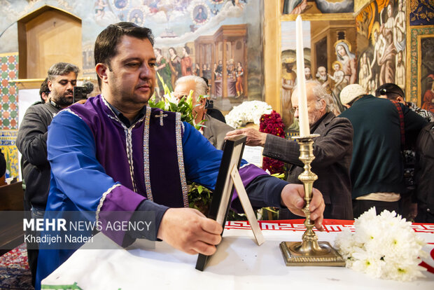 تشییع اولین شهید ارامنه در کلیسا حضرت مریم اصفهان