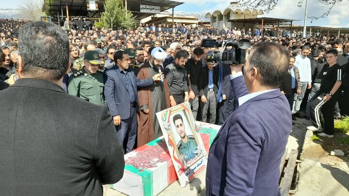 تشییع پیکر شهید «احمد میرزاوند» در شهرستان چگنی