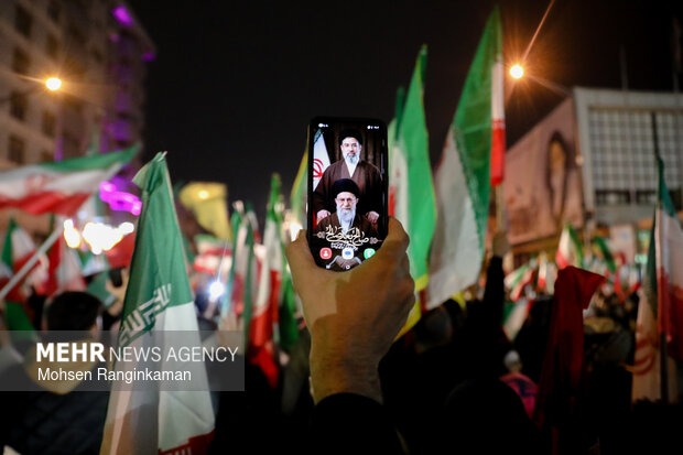 ویژه برنامه «دسته پرچم داران ایران»