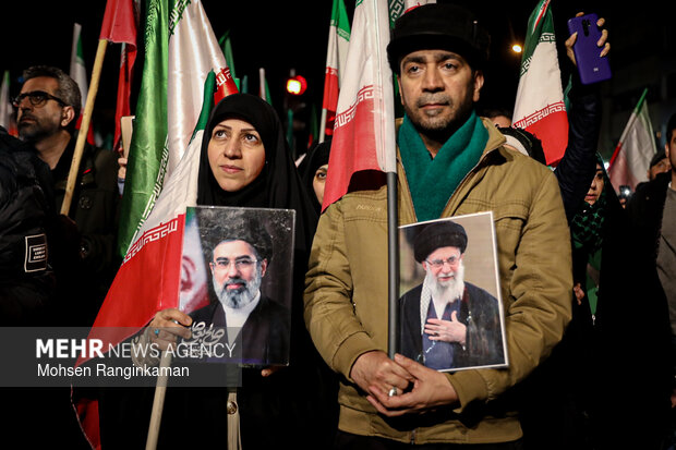 ویژه برنامه «دسته پرچم داران ایران»