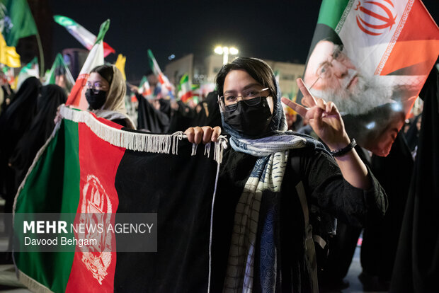 اجتماع بیعت افغانستانی‌های مقیم مشهد با رهبر انقلاب