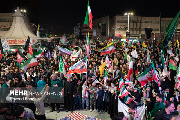 اجتماع بیعت افغانستانی‌های مقیم مشهد با رهبر انقلاب