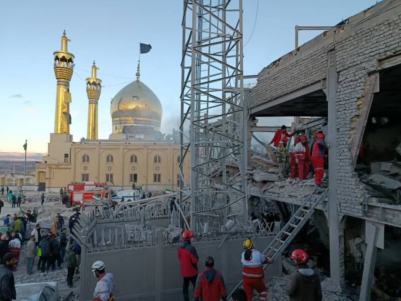 العدو الصهيوامريكي يهاجم حسينية "اعظم" الشهيرة في مدينة زنجان