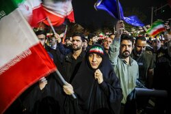 پنجاه و دومین شب حضور مردم مشهد در خیابان‌ها