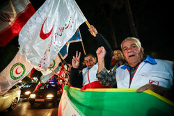 موج همیاری مردمی در کنار هلال احمر؛ ایران یکپارچه در کنار امدادگران