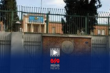 خسارت وارد شده به ساختمان‌ها طی حمله به سفارت سابق آمریکا در تهران