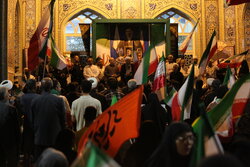 اجتماع جزیره نشینان مدافع تنگه هرمز برای حمایت از نظام اسلامی در قشم