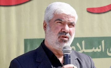جمهوری اسلامی ایران در راس جبهه مقابله با کفر ایستاده است
