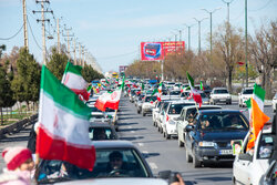 کاروان خودرویی به مناسبت روز جمهوری اسلامی در همدان