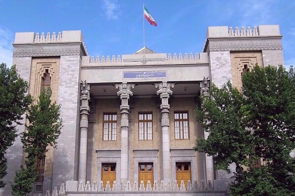 Trump threat to bomb Iran back to Strone Age ‘war crime’: FM