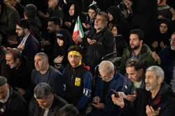 برپایی باشکوه نماز استغاثه به امام زمان(عج) در همدان