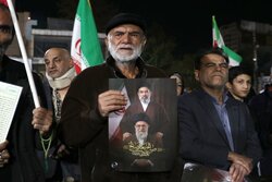 تجمعات شبانه مردمی در ورامین همچنان پرشور است