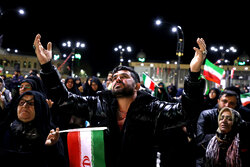 قرائت نماز استغاثه به امام زمان در همدان