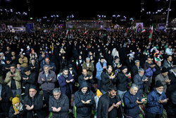 اقامه نماز و قرائت دعای استغاثه در خرم‌آباد