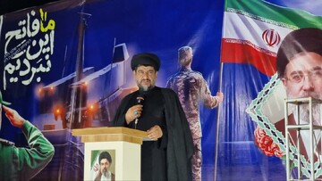 امام جمعه گناوه: جنگ رمضان هیمنه پوشالی دشمن را درهم شکست