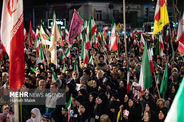 اجتماع شبانه و نماز استغاثه مردم گرگان