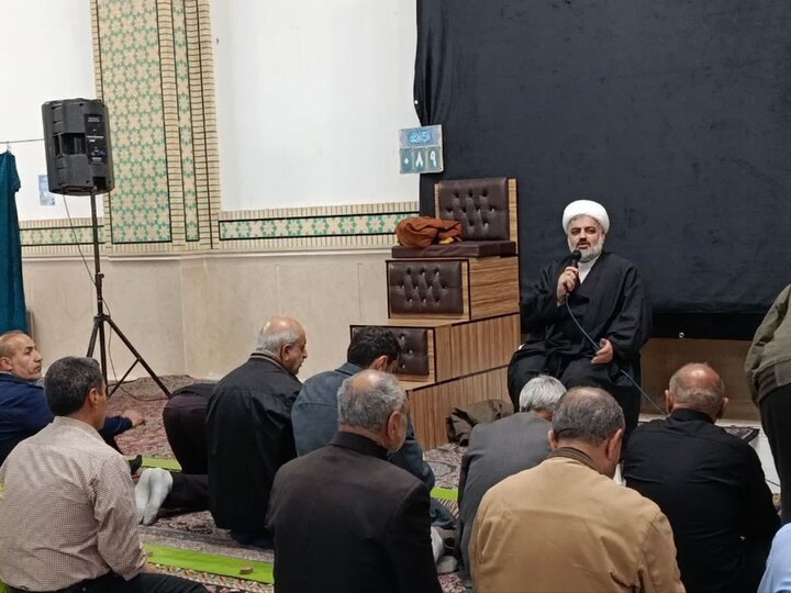 ولدان: میدان باید دست مردم باشد