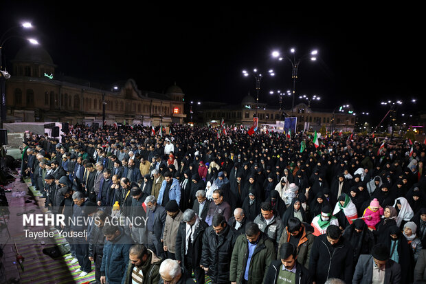 برگزاری نماز استغاثه در شهر زنجان