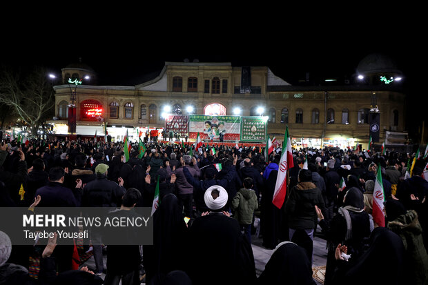 قرائت نماز استغاثه به امام زمان در همدان