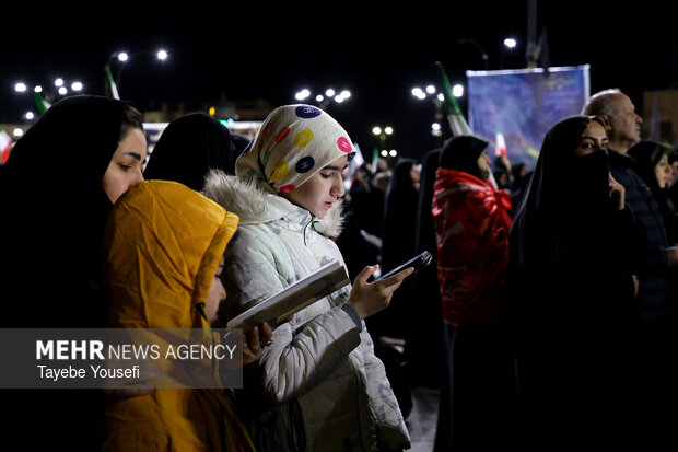 اقامه نماز استغاثه به امام زمان(عج) در سلسله