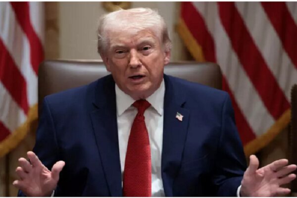 نتایج نظرسنجی‌ها، ترامپ را خشمگین کرد