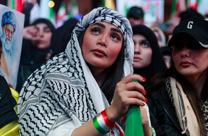 زنان در خط مقدم غیرت ملی؛ از آشپزخانههای جهادی تا خیابانهای شبانه