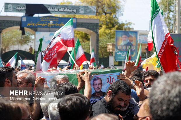 تشییع پیکر مطهر سردار شهید «تنگسیری» در بوشهر