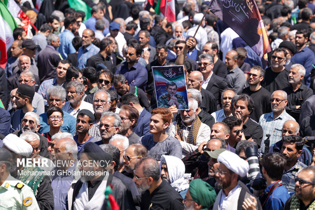 تشییع پیکر مطهر سردار شهید «تنگسیری» در بوشهر